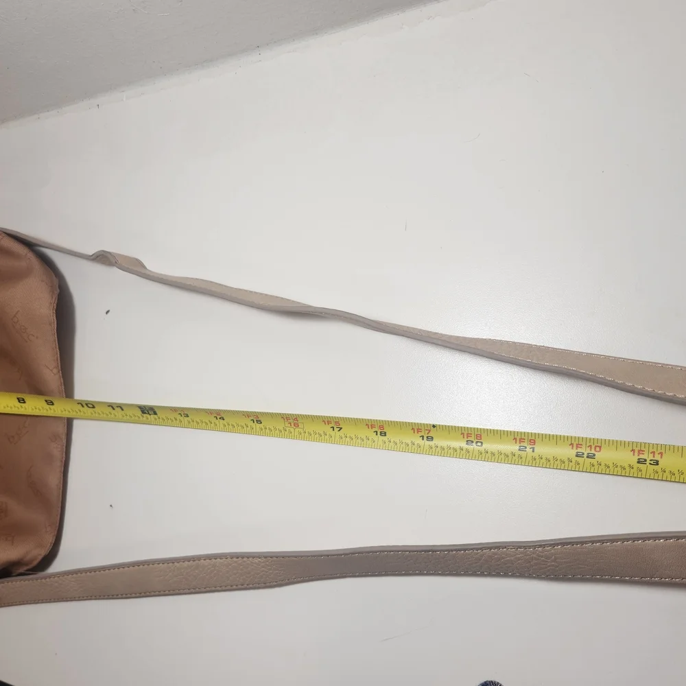 NEW Boc Cream Women's Zipper Pockets Bag - Picture 10 of 11